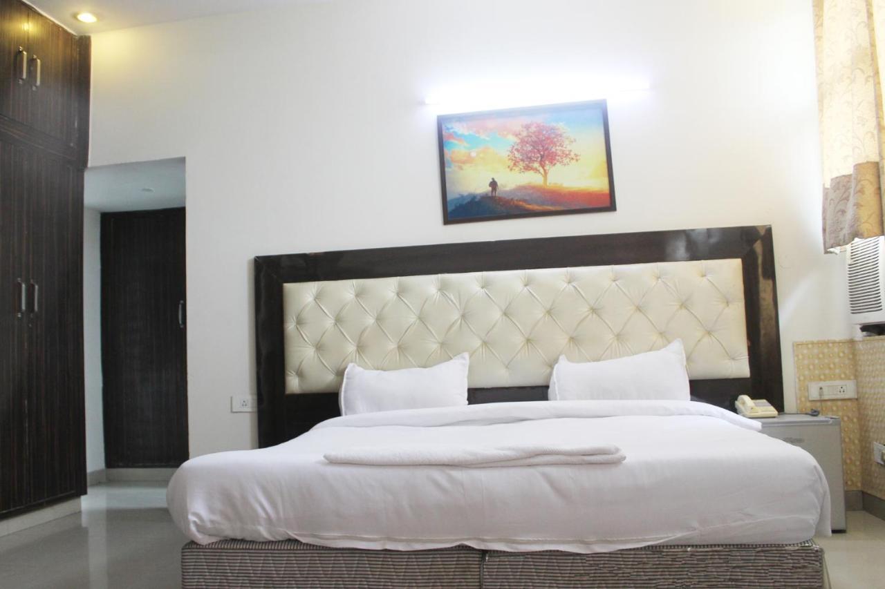 Hotel Trio Residency Near Noida City Center Εξωτερικό φωτογραφία