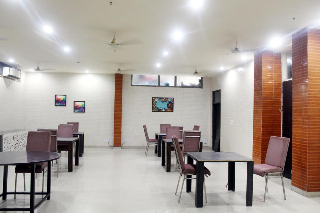 Hotel Trio Residency Near Noida City Center Εξωτερικό φωτογραφία